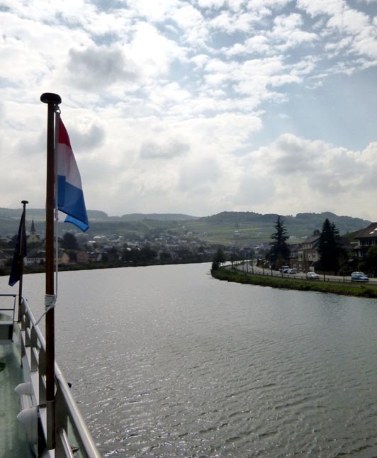 Luxembourg : Navigation sur la Moselle à bord du 'Princesse Marie-Astrid'.