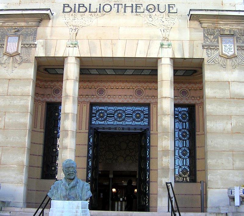 façade de la bibliothèque Carnegie de Reims.
