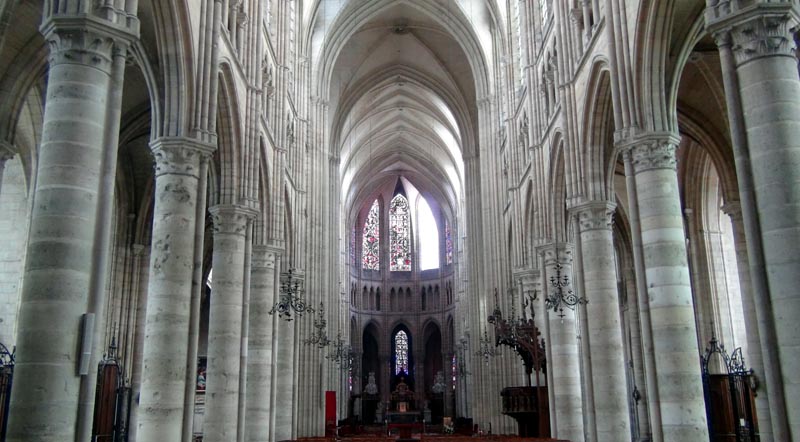 nef de la cathédrale de Soissons
