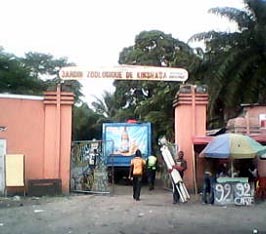 Entrée du jardin zoologique de Kinshasa.