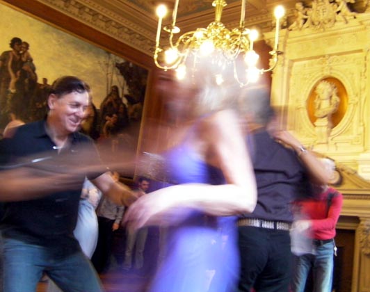 Danse un pas à deux à la mairie du 2e arrondissement de Paris