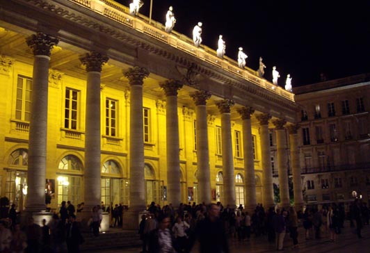 la Comédie de Bordeaux 'by night'