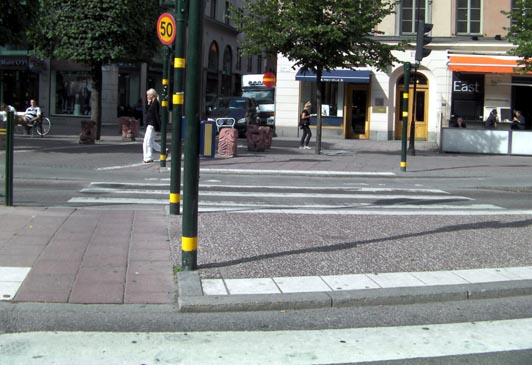 passage piéton dans le centre de Stockholm