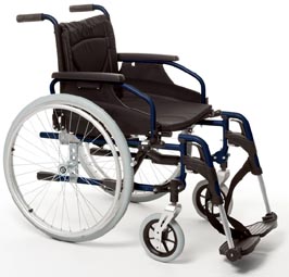 Deux fauteuils roulants récents