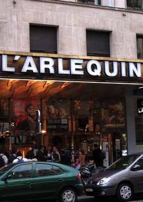 Façade du cinéma l'Arlequin à Paris.