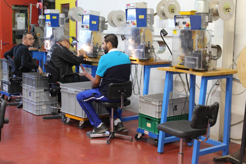 Atelier de câblage en ESAT