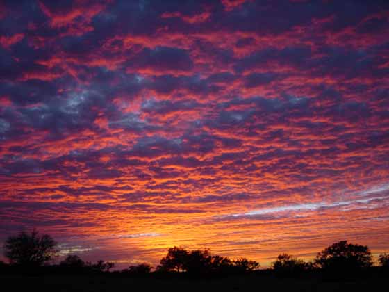 Coucher de soleil sur la route d'Aït-Baha. © François Nagot