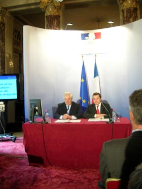 Pascal Clément et Philippe Bas lors de la présentation à Paris de la Réforme des tutelles