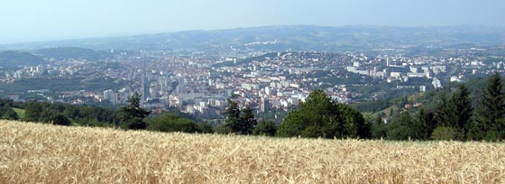 Saint-Etienne, vue depuis les hauteurs de Guizay