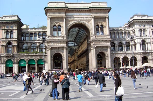 entrée de la galerie Victor-Emmanuel à Milan