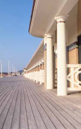 Les fameuses planches de Deauville. © Studio Rougereau.