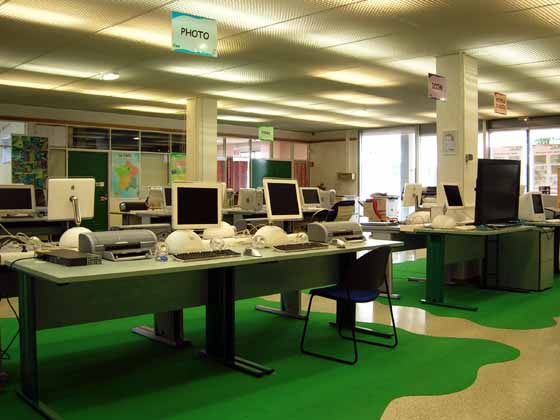 Salle informatique du Drac à Evry (Essonne)