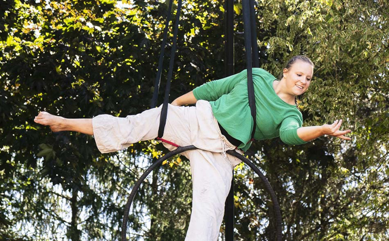 Julia de Felice sur son cerceau