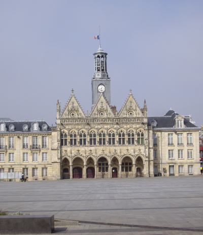 La grand-place de Saint-Quentin et la maison de ville ©Yanous.com