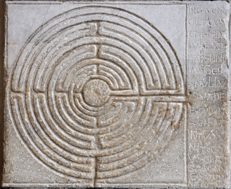 Labyrinthe de la cathédrale de Lucques ©Myrabella - Wikimedia Commons
