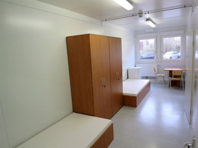 Logement pour demandeurs d'asile dans un container