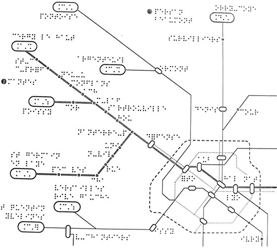 Plan du réseau de transport parisien en Braille