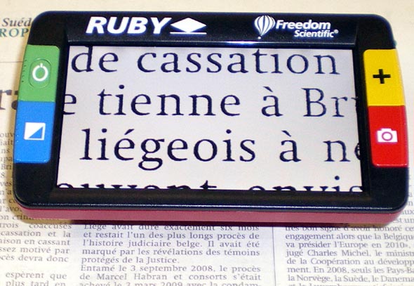 Loupes et téléagrandisseurs