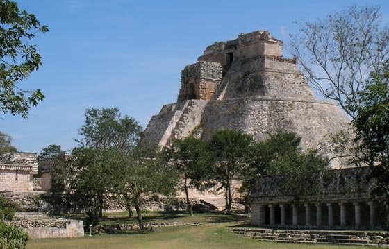 Pyramide d'Uxmal dans le Yucatan.