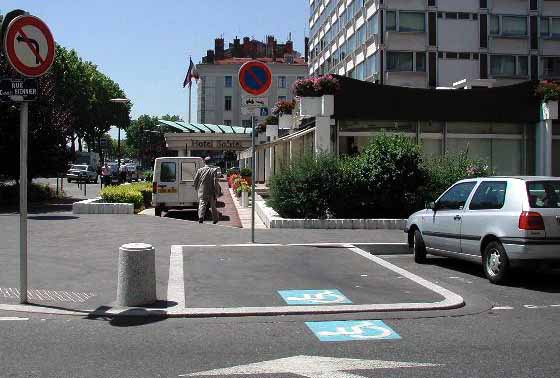 Stationnement réservé à Lyon