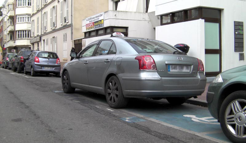 Taxi indélicat à Levallois-Perret (92)