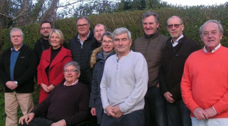 Thierry De Koninck et les conseillers municipaux de Saint-Martin-aux-Chartrains